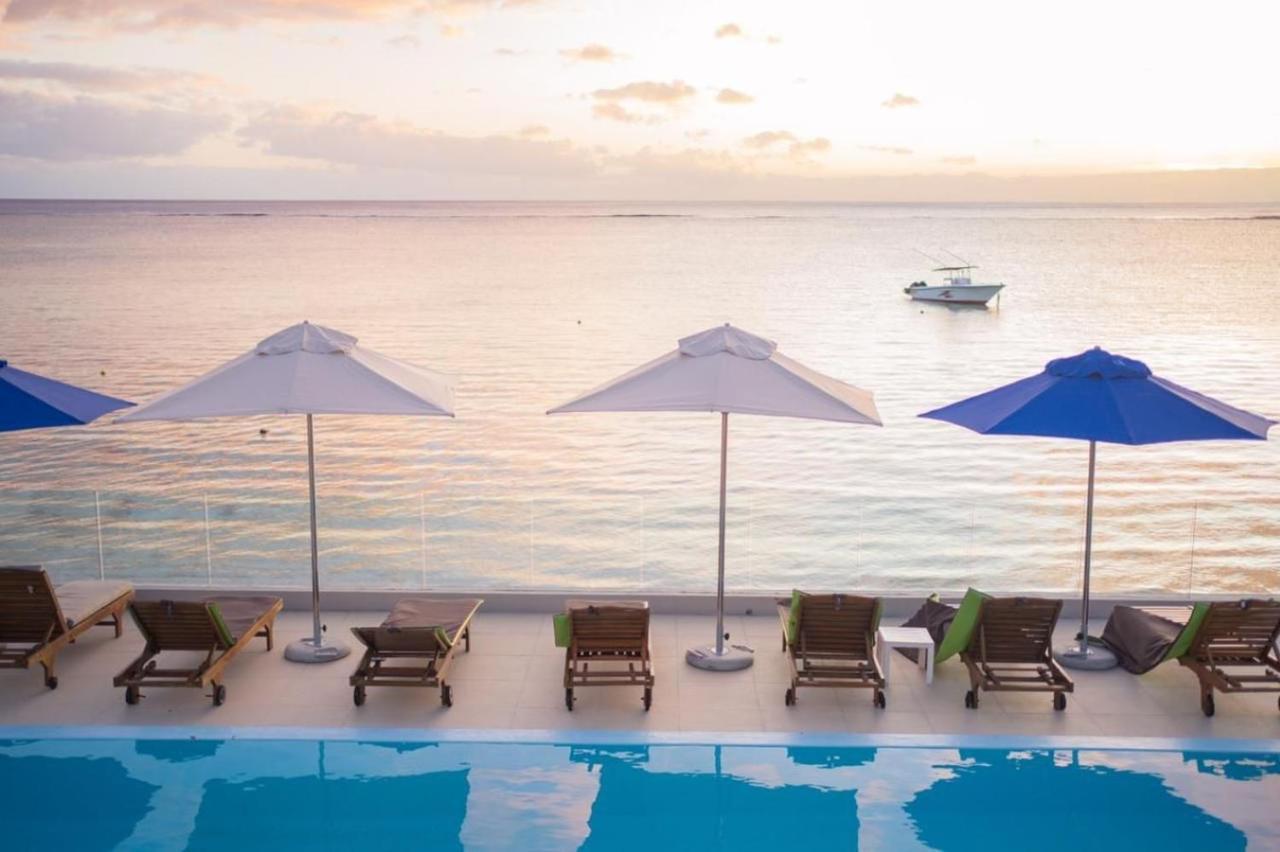 Gold Beach Resort Flic en Flac Exterior foto