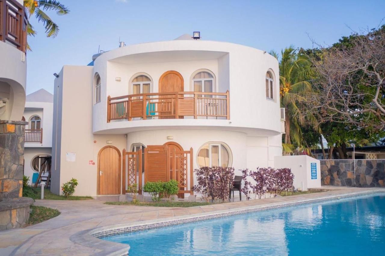 Gold Beach Resort Flic en Flac Exterior foto