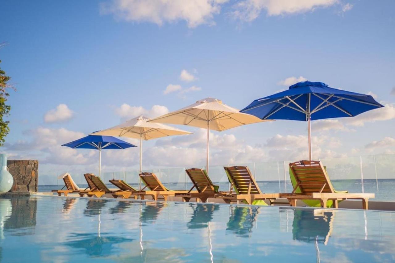 Gold Beach Resort Flic en Flac Exterior foto