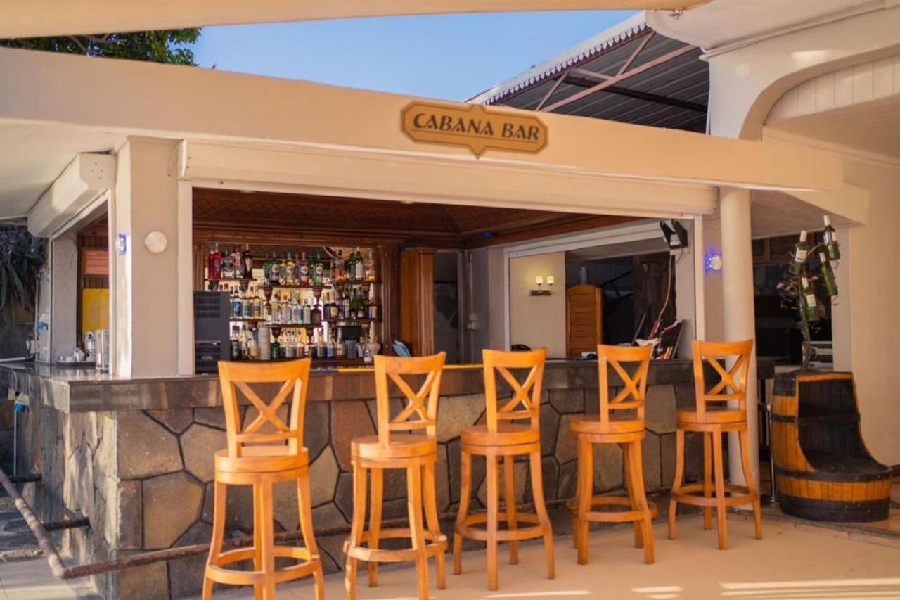 Gold Beach Resort Flic en Flac Exterior foto
