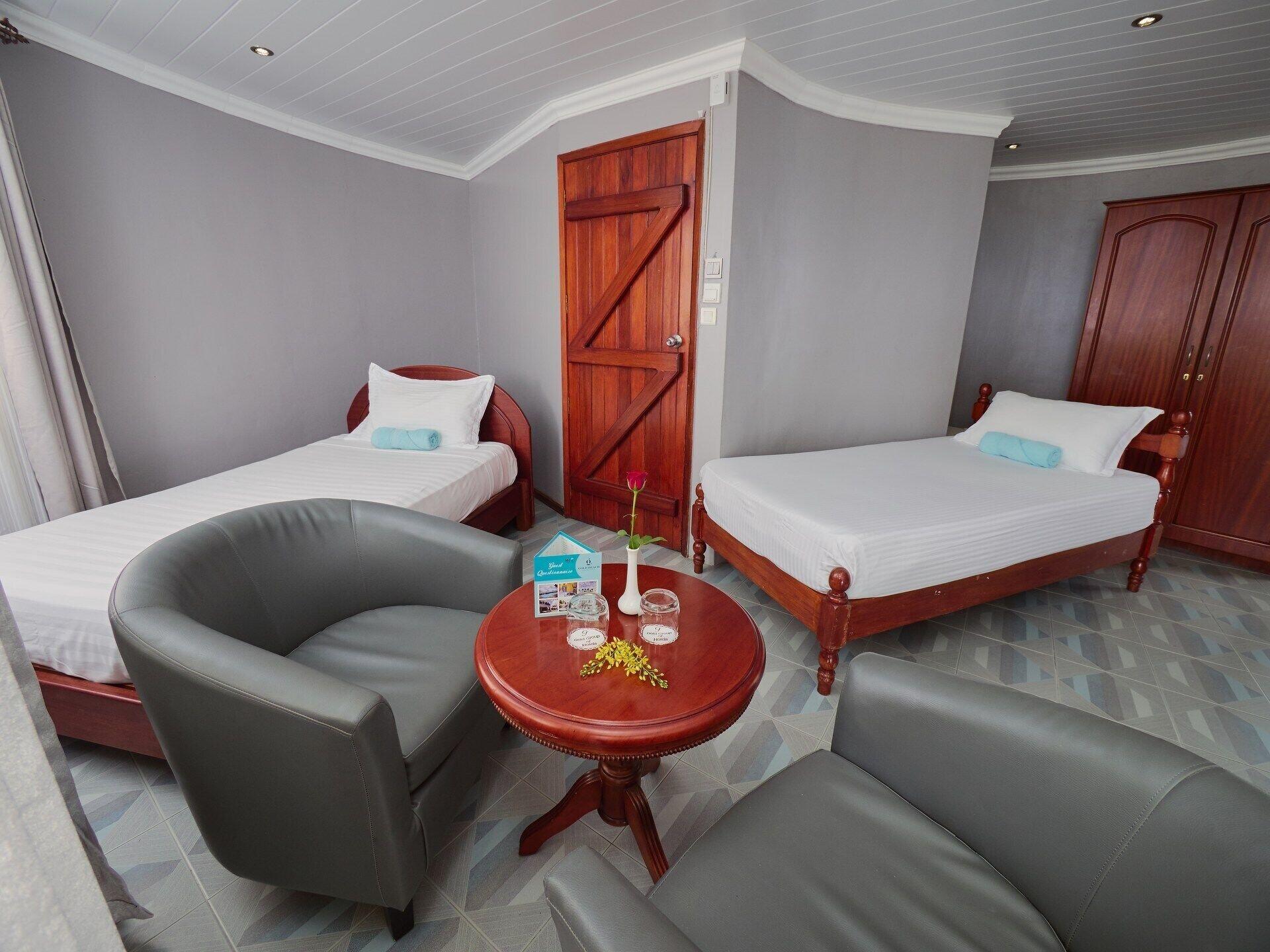 Gold Beach Resort Flic en Flac Exterior foto