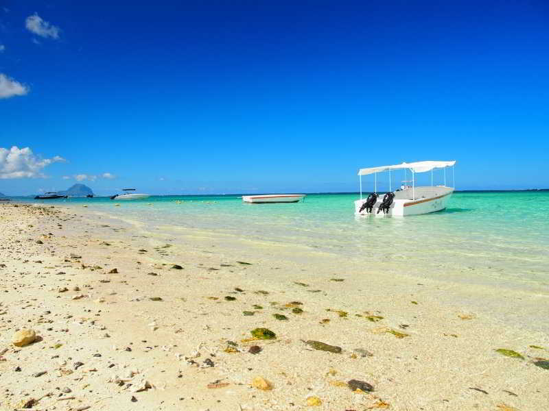 Gold Beach Resort Flic en Flac Exterior foto