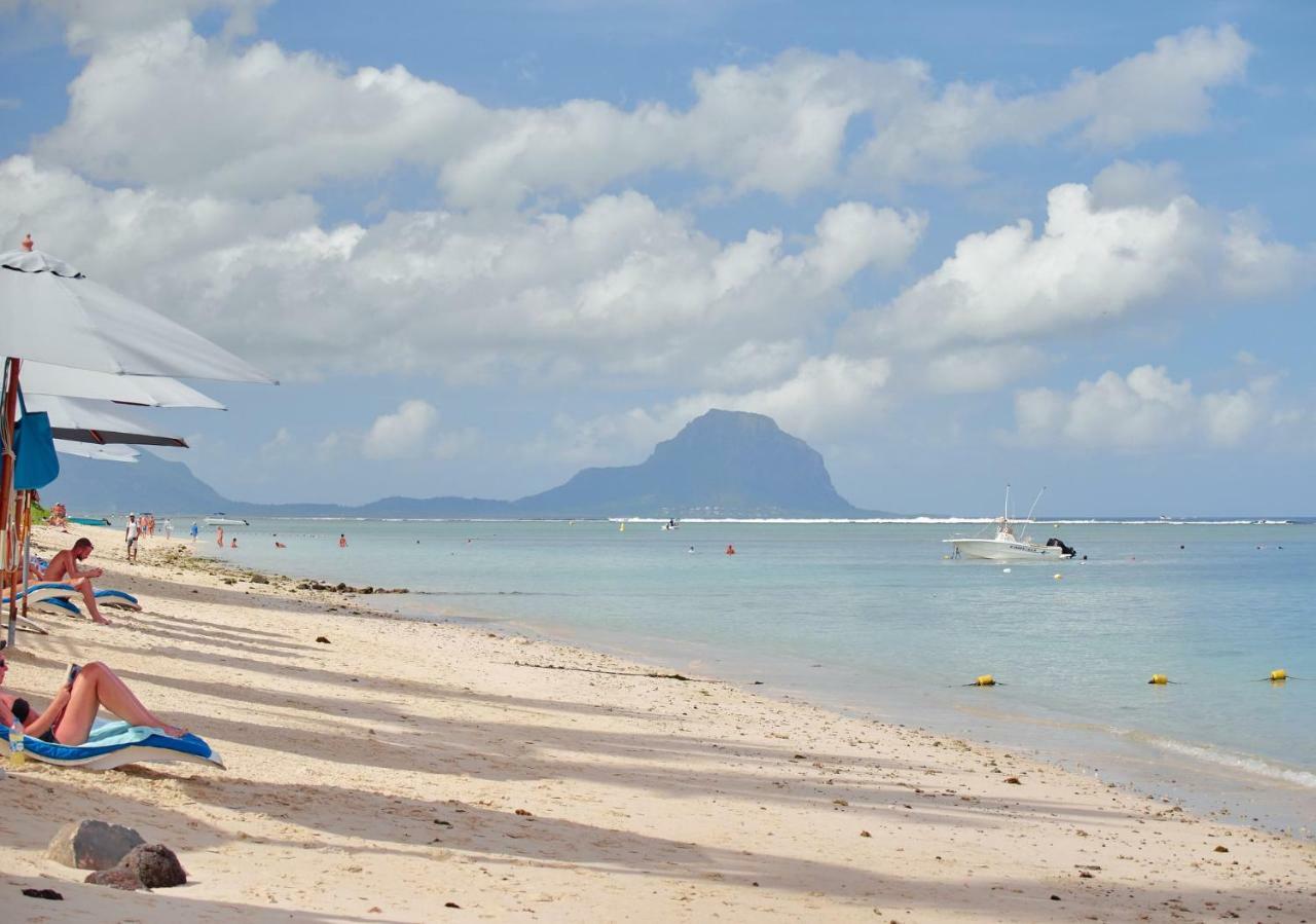 Gold Beach Resort Flic en Flac Exterior foto