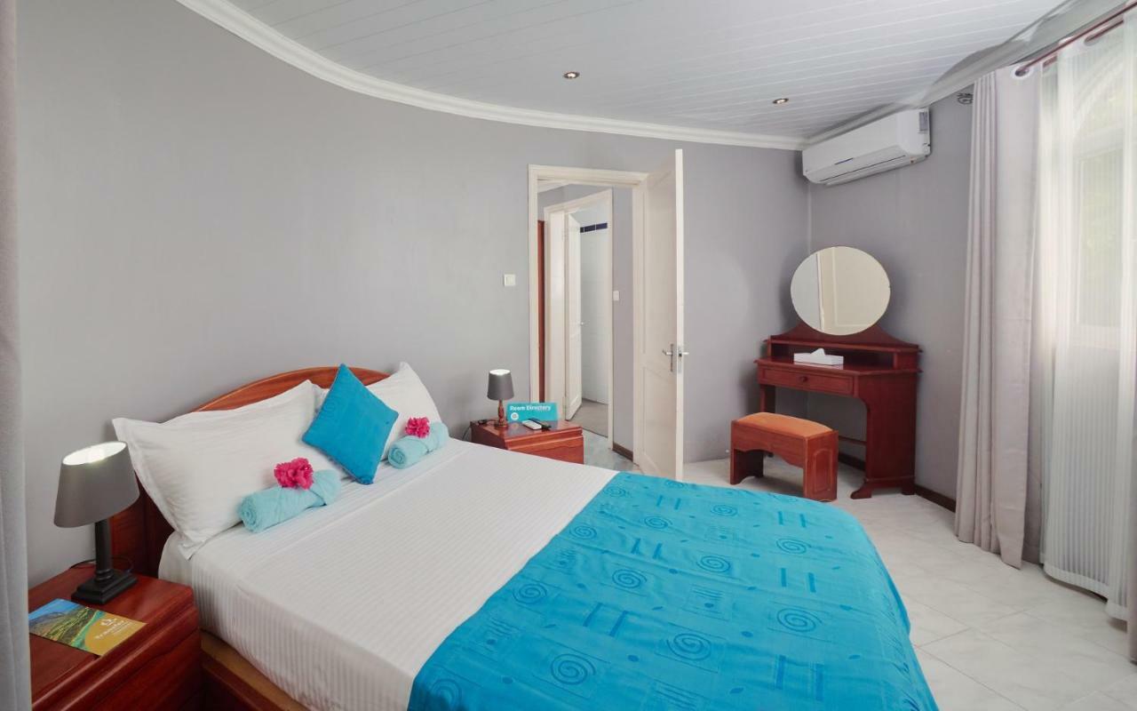 Gold Beach Resort Flic en Flac Exterior foto